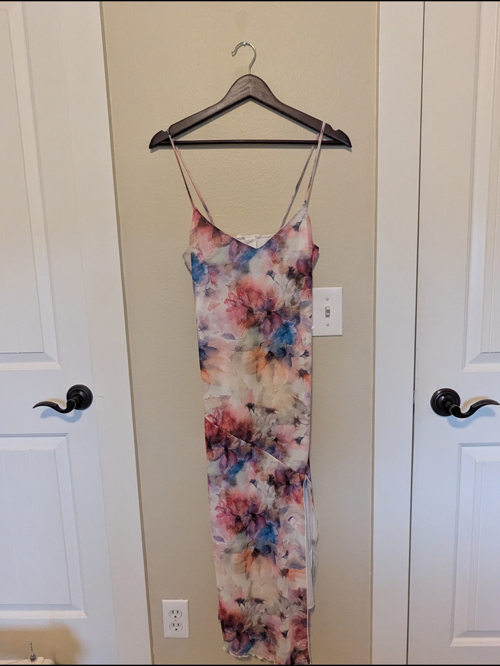 Women's Medium Watercolor Floral Dress